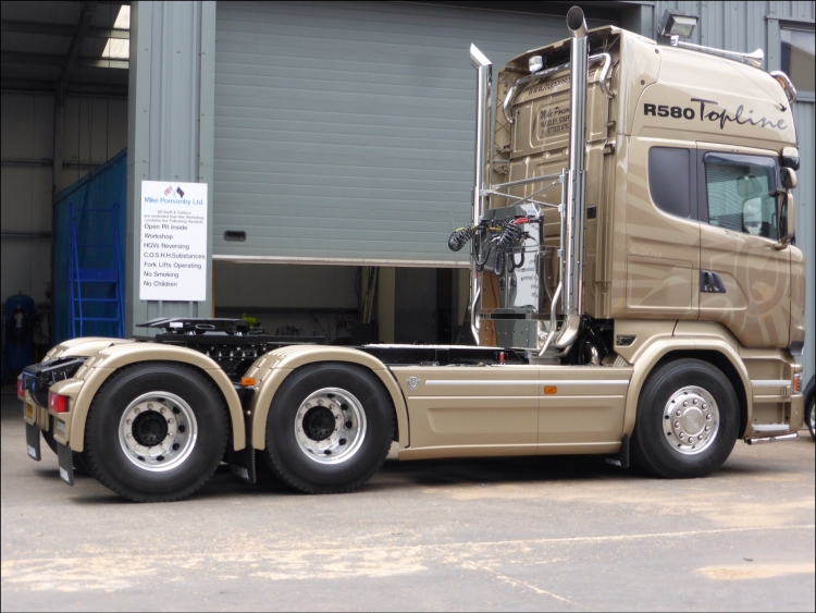 Scania Golden Griffin - Isn't she a beauty?